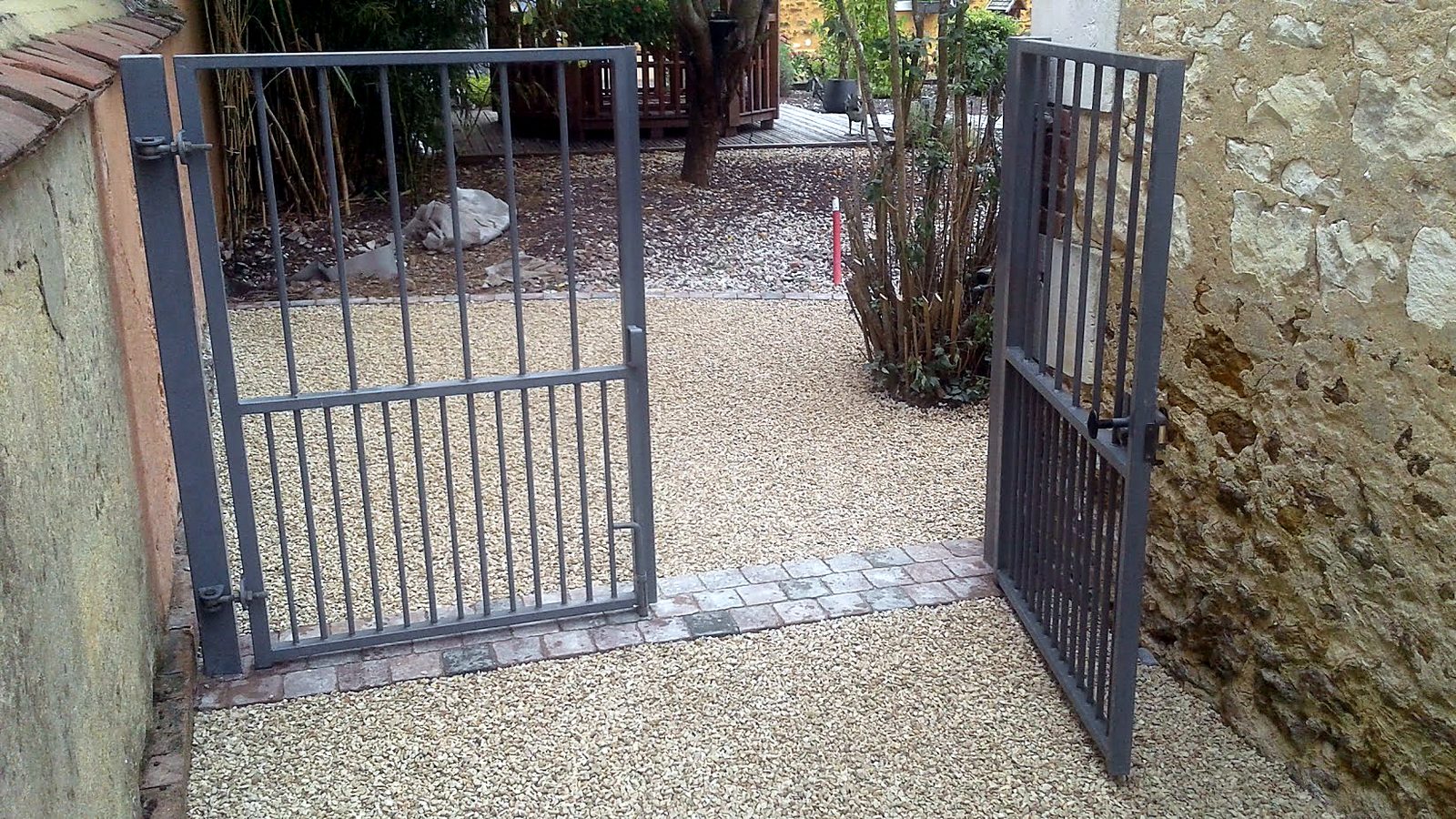 Seuil de portillon en pavés